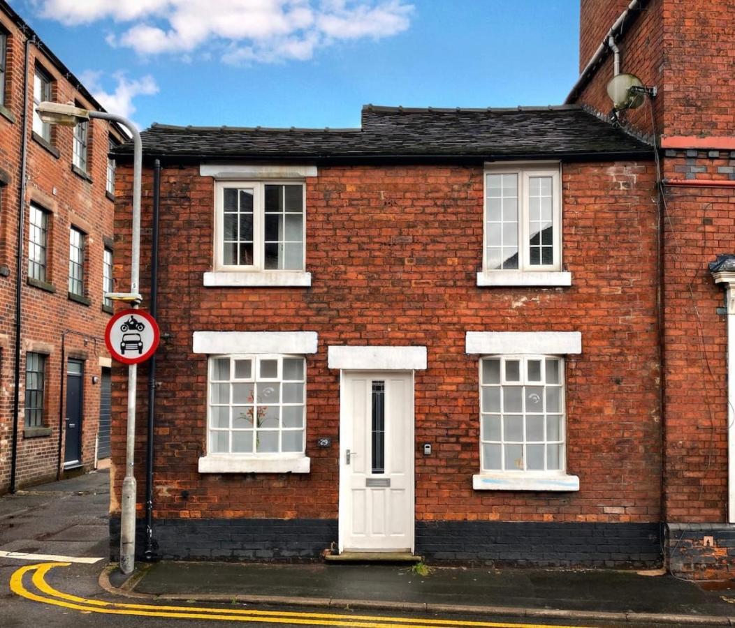 Villa Cosy House Near The Peak District Leek Exterior foto